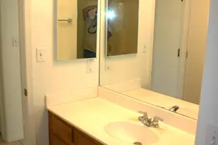 516 E Vogel Ave, Phoenix, AZ 85020 - Photo 8