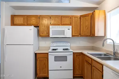 12503 W Madero Drive, Arizona City, AZ 85123 - Photo 8