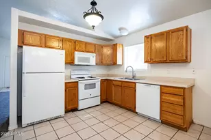 12503 W Madero Dr, Arizona City, AZ 85123 - Photo 10