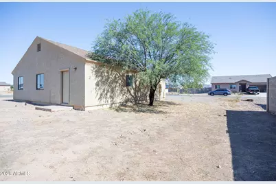 12503 W Madero Drive, Arizona City, AZ 85123 - Photo 4