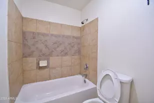 3120 N 67th Ln Ln, Phoenix, AZ 85033 - Photo 14