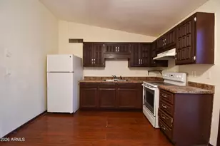 3120 N 67th Ln Ln, Phoenix, AZ 85033 - Photo 10