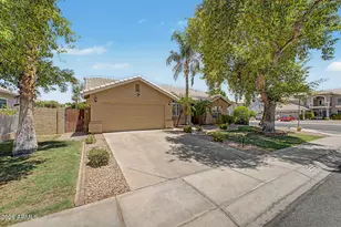 1373 N Roadrunner Dr, Gilbert, AZ 85234 - Photo 4