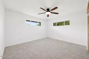 343 E Broadmor Dr, Tempe, AZ 85282 - Photo 24