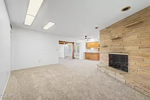 343 E Broadmor Dr, Tempe, AZ 85282 - Photo 4
