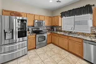 13787 W Maui Ln, Surprise, AZ 85379 - Photo 4