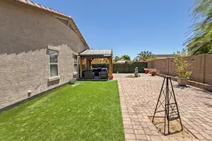 13787 W Maui Ln, Surprise, AZ 85379 - Photo 12