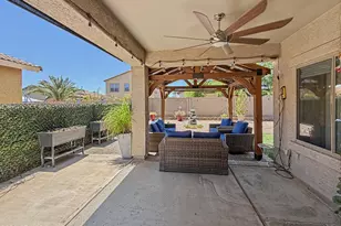 13787 W Maui Ln, Surprise, AZ 85379 - Photo 10
