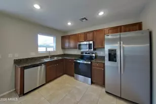 42065 W Sunland Dr, Maricopa, AZ 85138 - Photo 4