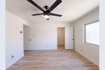 5208 E Tamblo Drive, Phoenix, AZ 85044 - Photo 8