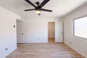 5208 E Tamblo Dr, Phoenix, AZ 85044 - Photo 8