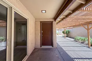 5208 E Tamblo Dr, Phoenix, AZ 85044 - Photo 18