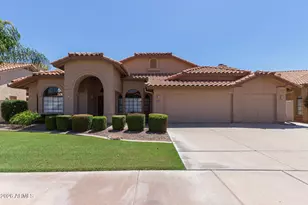 1585 W Honeysuckle Ln, Chandler, AZ 85248 - Photo 1