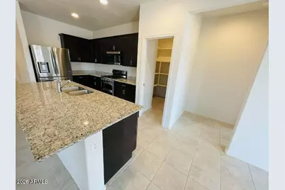 43691 W Yucca Lane, Maricopa, AZ 85138 - Photo 4