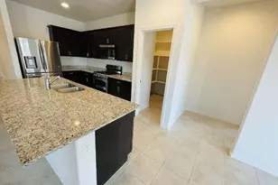 43691 W Yucca Ln, Maricopa, AZ 85138 - Photo 4