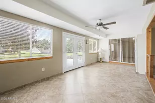 10431 W El Capitan Cir, Sun City, AZ 85351 - Photo 12