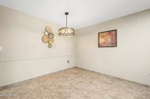 10431 W El Capitan Cir, Sun City, AZ 85351 - Photo 6