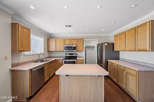 210 E Jasper Ct, Gilbert, AZ 85296 - Photo 8