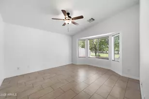 1616 E Desert Ln, Phoenix, AZ 85042 - Photo 12