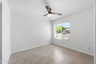 1616 E Desert Ln, Phoenix, AZ 85042 - Photo 18