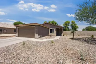 1616 E Desert Ln, Phoenix, AZ 85042 - Photo 2