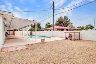 8201 E Malcomb Dr, Scottsdale, AZ 85250 - Photo 44