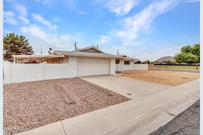 8201 E Malcomb Drive, Scottsdale, AZ 85250 - Photo 4