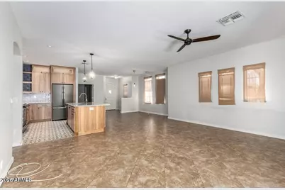 7039 S Golfside Lane, Phoenix, AZ 85042 - Photo 10