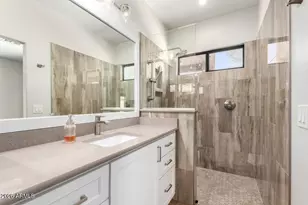 7039 S Golfside Ln, Phoenix, AZ 85042 - Photo 16