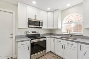 19030 N 76th Ave, Glendale, AZ 85308 - Photo 12