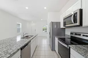 10941 N 165th Ave, Surprise, AZ 85388 - Photo 8