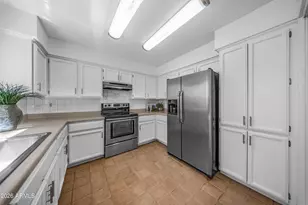 9707 E Mountain View Rd, Scottsdale, AZ 85258 - Photo 22