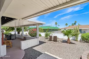 13812 N Whispering Lake Dr, Sun City, AZ 85351 - Photo 34