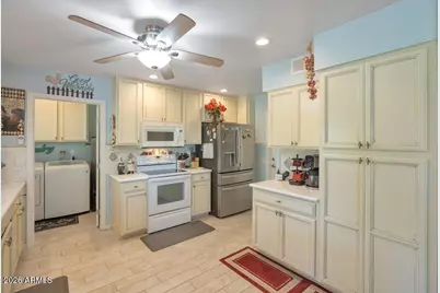 9521 W Oak Ridge Drive, Sun City, AZ 85351 - Photo 12