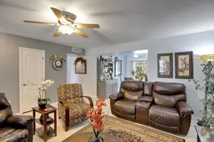 9521 W Oak Ridge Dr, Sun City, AZ 85351 - Photo 6