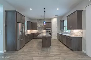 6523 E Bluefield Ave, Phoenix, AZ 85054 - Photo 10