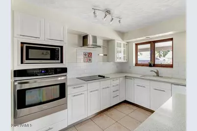 8226 E Plaza Avenue, Scottsdale, AZ 85250 - Photo 10