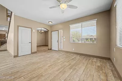 81 W Castle Rock Road, San Tan Valley, AZ 85143 - Photo 10
