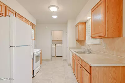 14228 N McPhee Drive, Sun City, AZ 85351 - Photo 10
