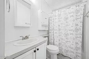 2233 E Behrend Dr, Phoenix, AZ 85024 - Photo 28