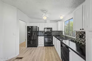 2233 E Behrend Dr, Phoenix, AZ 85024 - Photo 18