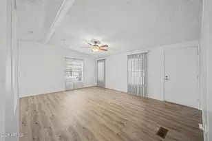 2233 E Behrend Dr, Phoenix, AZ 85024 - Photo 14