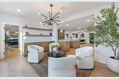 8614 E Highland Avenue, Scottsdale, AZ 85251 - Photo 20