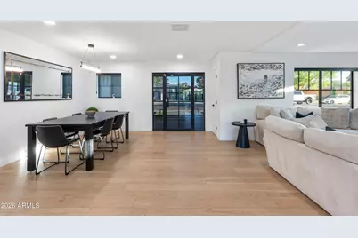 8614 E Highland Avenue, Scottsdale, AZ 85251 - Photo 10
