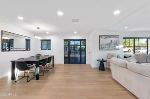 8614 E Highland Ave, Scottsdale, AZ 85251 - Photo 10