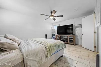1817 N 38th Drive, Phoenix, AZ 85009 - Photo 18