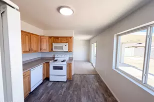 5908 W Calavar Rd, Glendale, AZ 85306 - Photo 6