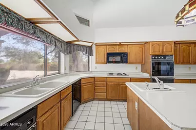 7801 E Charter Oak Road, Scottsdale, AZ 85260 - Photo 34