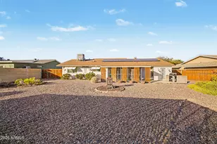 10619 W Salem Dr, Sun City, AZ 85351 - Photo 32