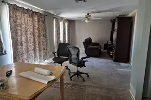 819 N Pioneer, Mesa, AZ 85203 - Photo 6